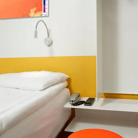 Hotel Cabin Hotel 2*