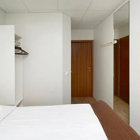 Hotel Cabin 2*