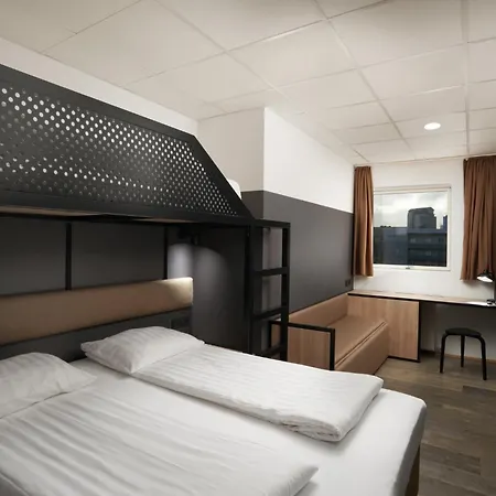Hotel Cabin Hotel 2*